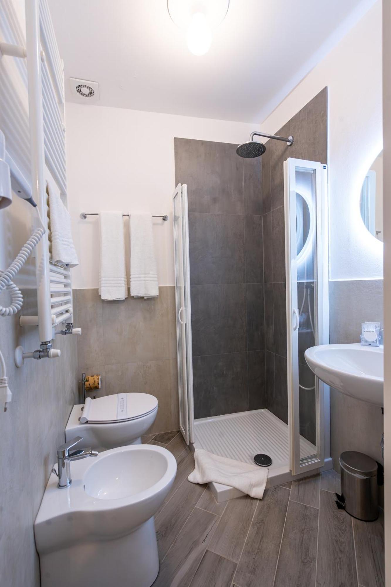 B&B Via Corsica 10 Πίζα Εξωτερικό φωτογραφία